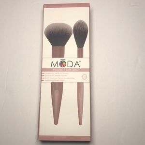 MODA powder + soft glow brush set